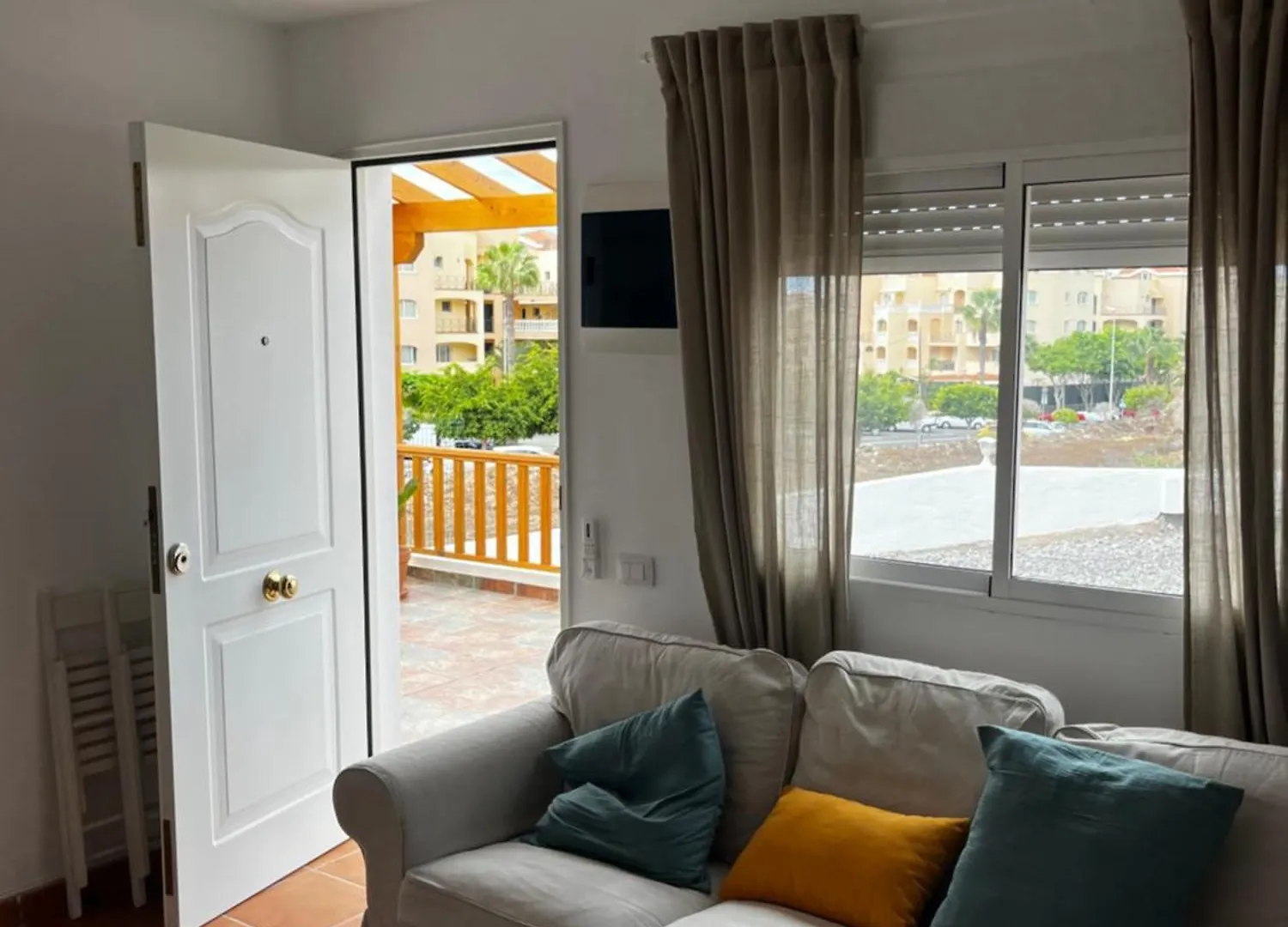 2 Bedroom Apartments Los Cristianos Beach Tenerife Tamaragua Arona  0*, Arona (Tenerife)