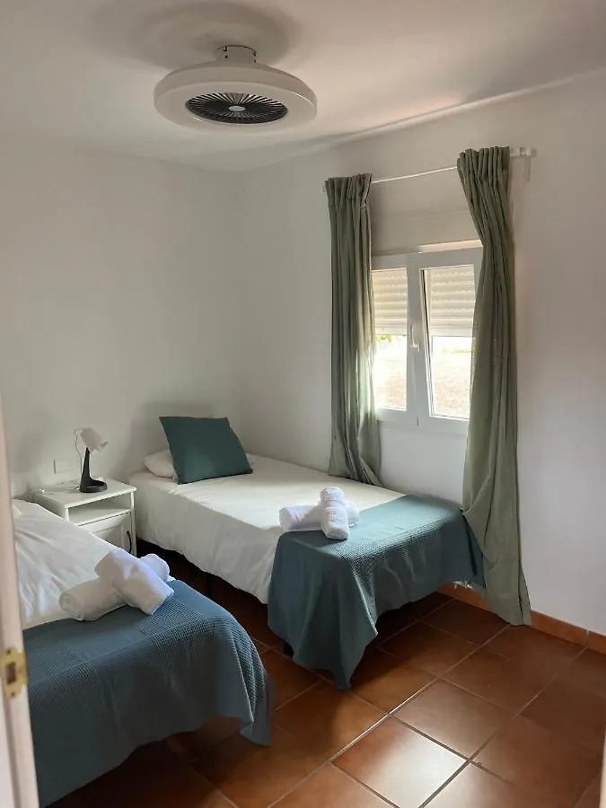 Dom wakacyjny 2 Bedroom Apartments Los Cristianos Beach Tenerife Tamaragua Arona