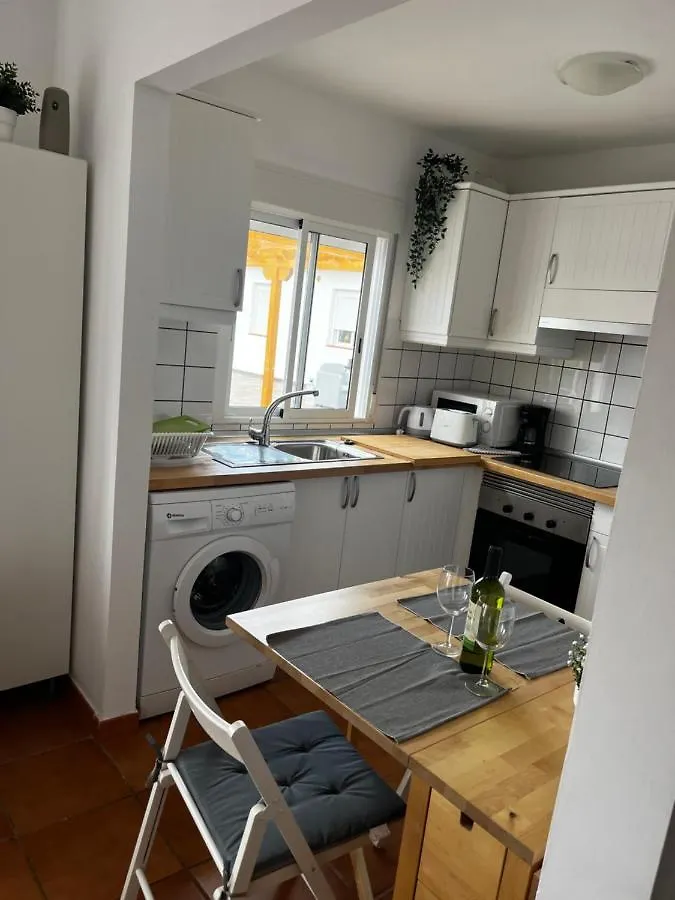 2 Bedroom Apartments Los Cristianos Beach Tenerife Tamaragua Arona  Dom wakacyjny