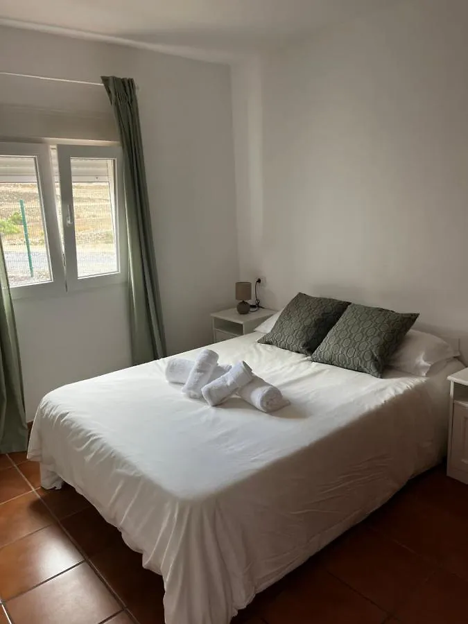 Dom wakacyjny 2 Bedroom Apartments Los Cristianos Beach Tenerife Tamaragua Arona  Hiszpania
