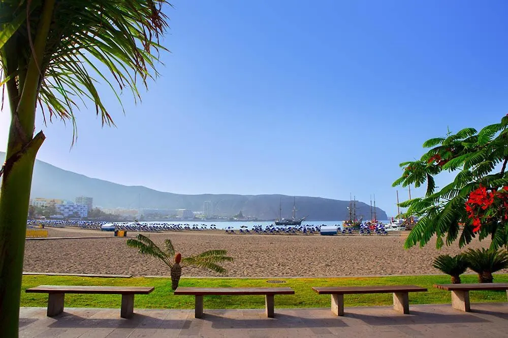 Dom wakacyjny 2 Bedroom Apartments Los Cristianos Beach Tenerife Tamaragua Arona  Hiszpania