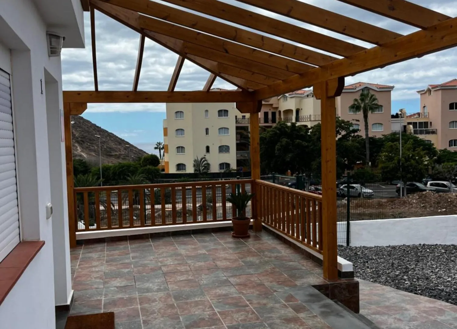2 Bedroom Apartments Los Cristianos Beach Tenerife Tamaragua アロナ 0*,  スペイン