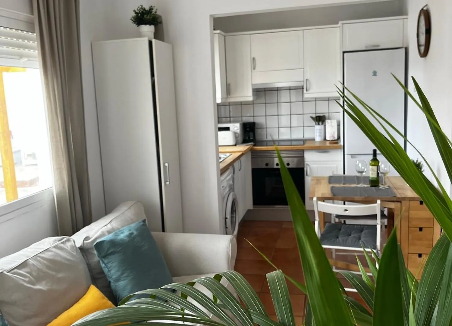 2 Bedroom Apartments Los Cristianos Beach Tenerife Tamaragua アロナ 別荘
